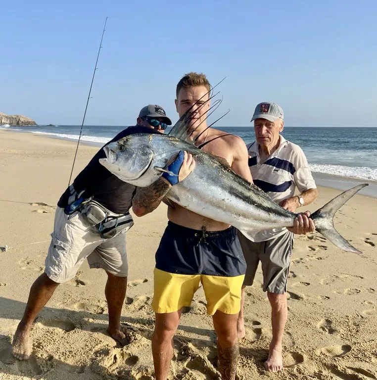Best Water Temperatures to Catch Fish off the Beach in Los Cabos